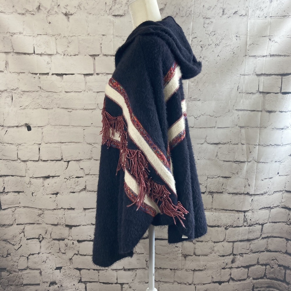 Boho Hooded Poncho Sweater Womens One Size Aztec Festival Shawl Fringe Francesca - Picture 2 of 10